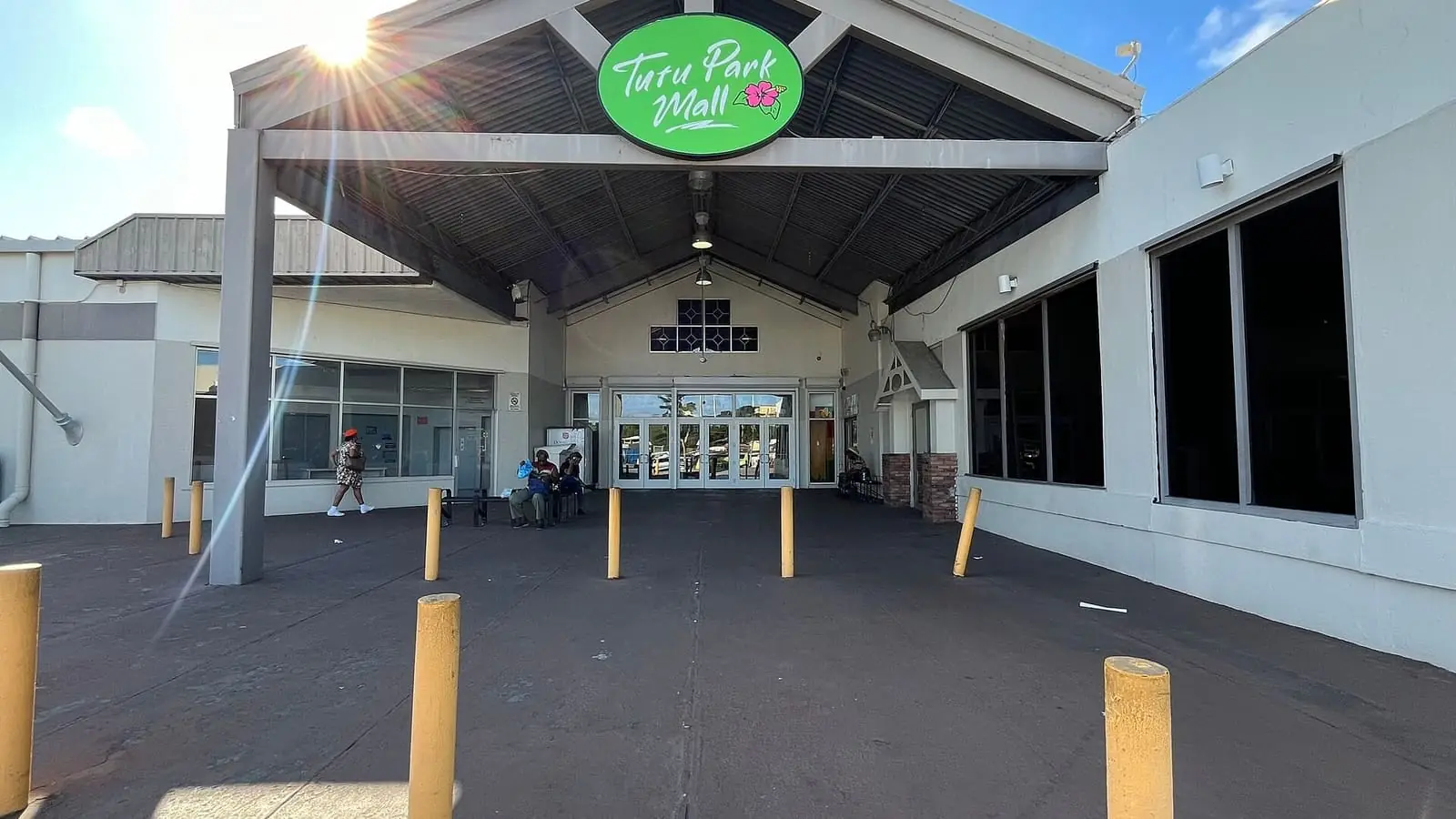 La entrada de Tutu Park Mall